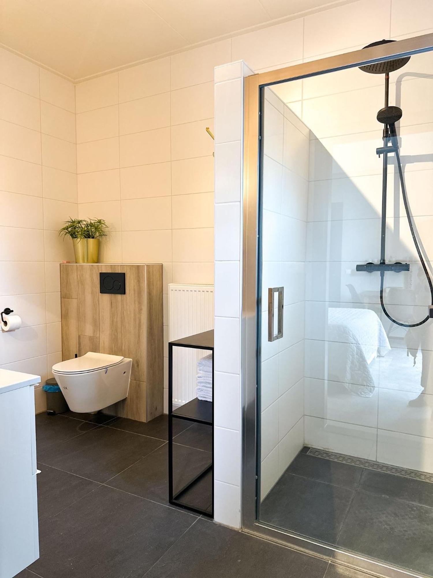 Bed & Breakfast Waterpoort - Incl Gratis Licht Ontbijt En Parking Sneek Exterior foto
