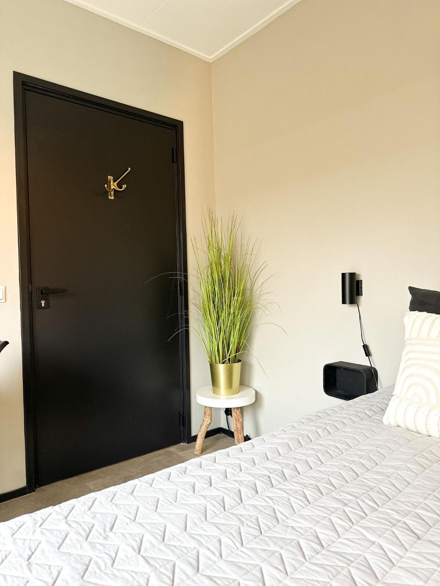 Bed & Breakfast Waterpoort - Incl Gratis Licht Ontbijt En Parking Sneek Exterior foto